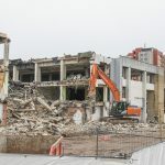 Griaunamas kalniečių prekybos centras