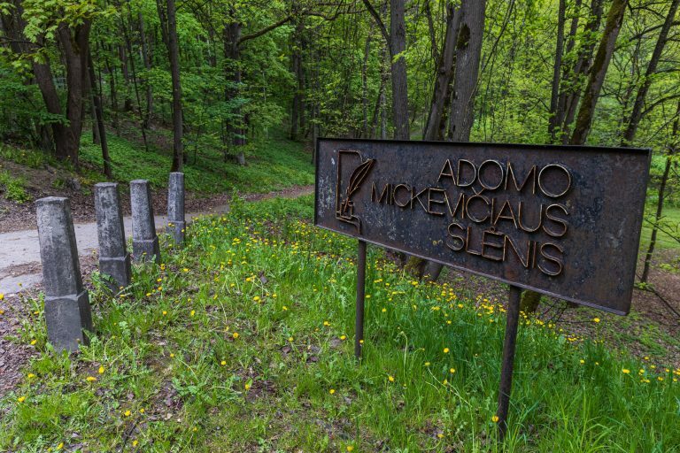 Adomo Mickevičiaus slėnis