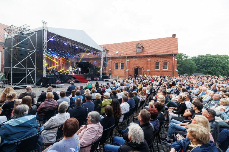 Liepos 6-osios šventė Raudondvaryje
