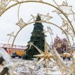 Statoma kalėdinė eglutė Rotušės aikštėje
