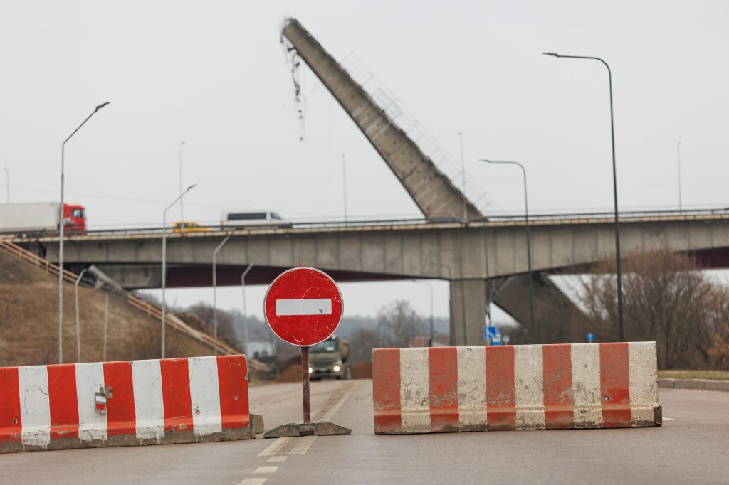 Lūžusi Kleboniškio tilto konstrukcija