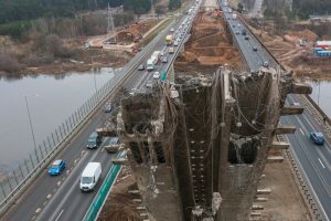 Lūžusi Kleboniškio tilto konstrukcija