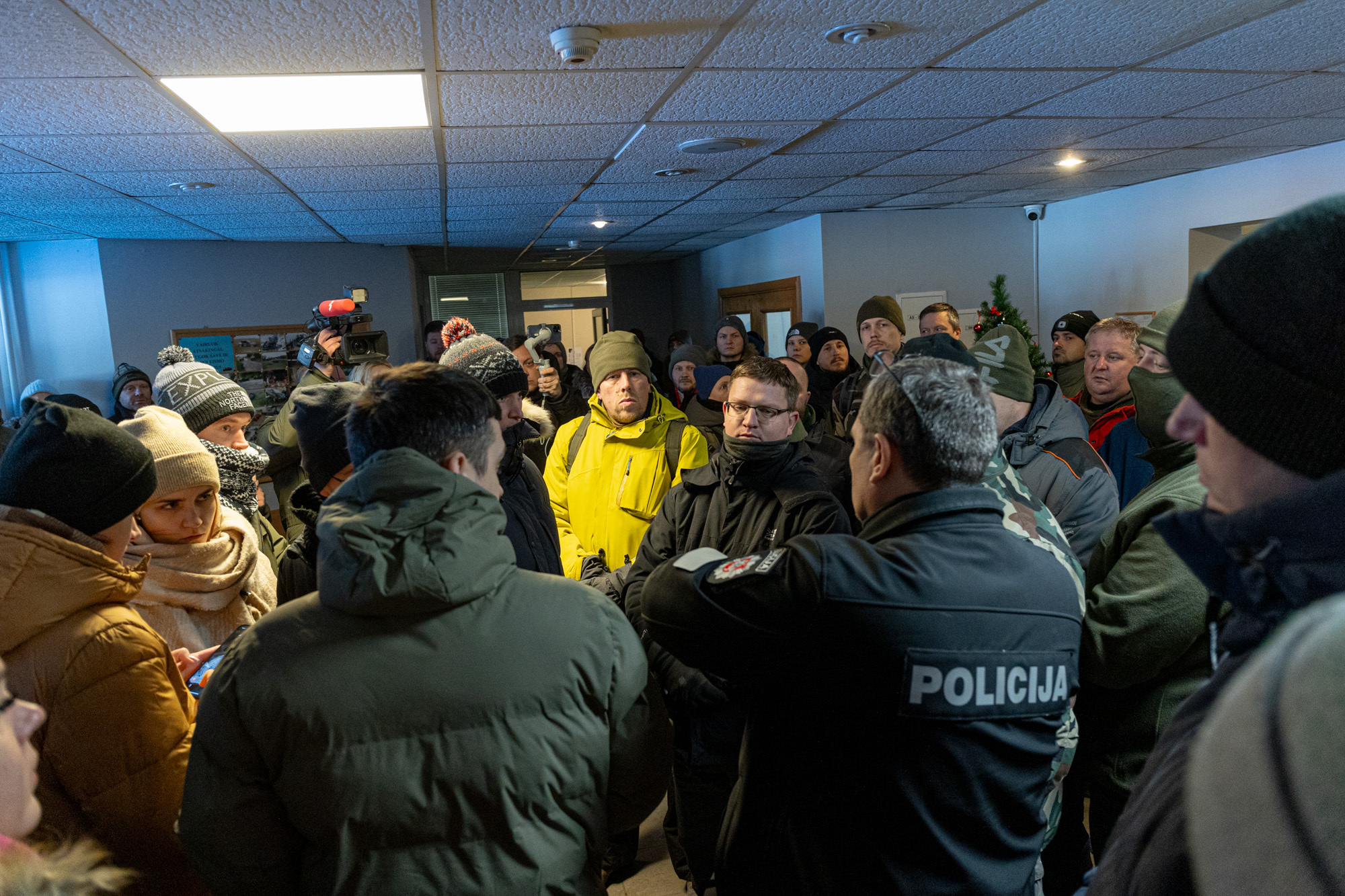 Savanoriai buriasi ieškoti dingusios mergaitės