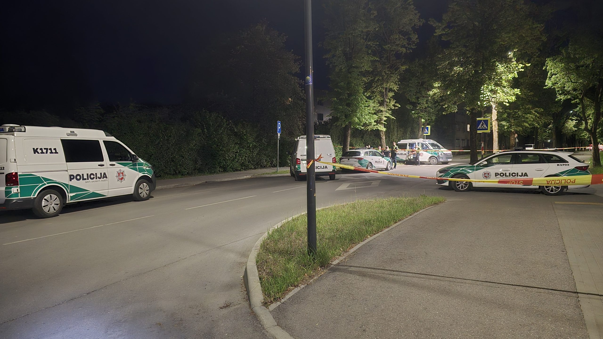 Policija prie legendinio bendrabučio / Skaitytojo nuotr.