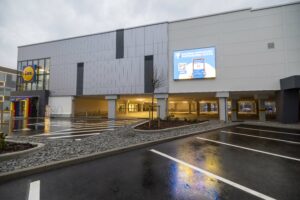 Kaune duris atvėrė jubiliejinė „Lidl“ parduotuvė / org. nuotr.