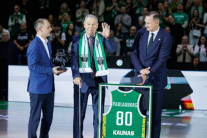„Žalgirio“ arenoje pagerbtas M. Paulauskas / E. Ovčarenko / BNS nuotr.