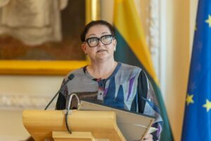 Metų Tolerancijos žmogumi paskelbtas Z. Vitkus, L. Donskio premija įteikta gimnazijos mokytojai / A.Barkausko nuotr.