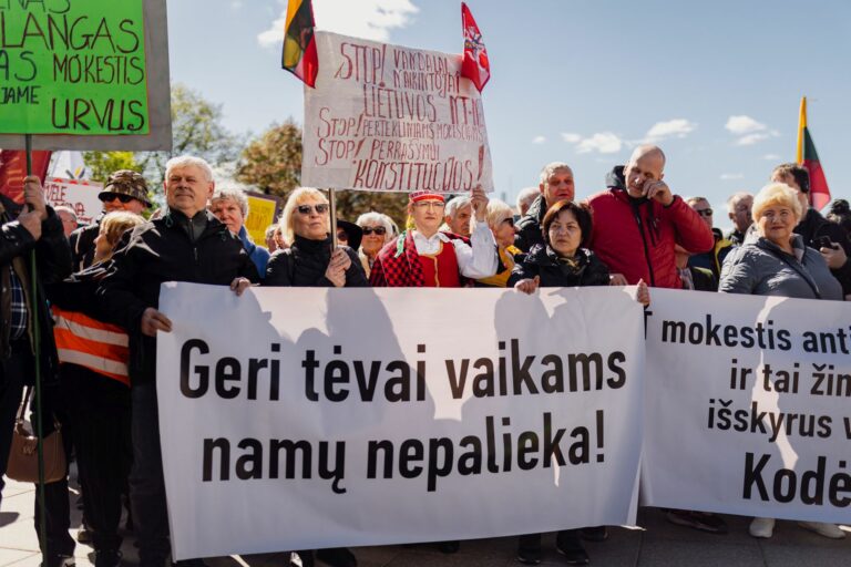 Protestas prieš visuotinį NT mokestį / S. Lisausko, BNS nuotr.