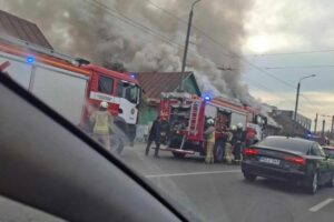 Gaisras Jurbarko gatvėje / Skaitytojų nuotr.
