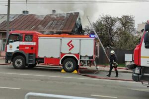 Gaisras Jurbarko gatvėje / Skaitytojų nuotr.