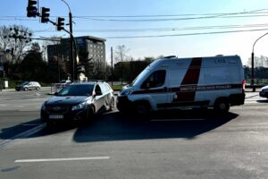 GMP automobilis pateko į avariją / Kas vyksta nuotr.