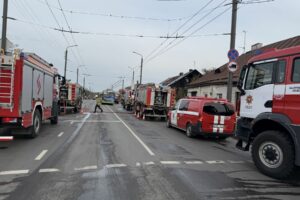 Gaisras Jurbarko gatvėje / BNS, E. Ovčarenko nuotr.
