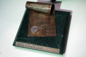 Vieno lito premijos įteikimas / M. Patašiaus nuotr.