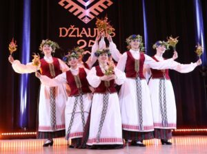 Tautinių šokių kolektyvo „Džiaukis“ renginys / KRS nuotr.