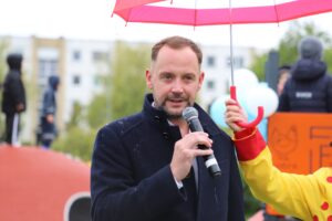 Raudondvaryje atidaryta nauja vaikų žaidimų aikštelė / KRS nuotr.