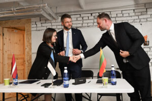 Priedanga sename daugiabutyje / Kas vyksta Kaune nuotr.