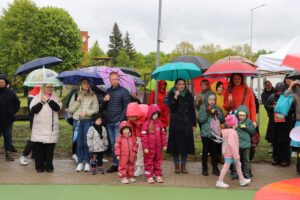 Raudondvaryje atidaryta nauja vaikų žaidimų aikštelė / KRS nuotr.