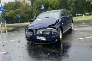 Avarija Dujotiekio ir Kovo 11-osios g. sankryžoje / Skaitytojo nuotr.
