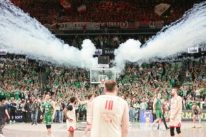 Žalgiriečių rankose – LKL taurė ir čempionų žiedai / R. Tenio nuotr.