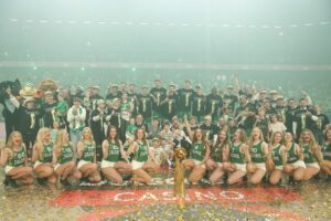 Žalgiriečių rankose – LKL taurė ir čempionų žiedai / R. Tenio nuotr.