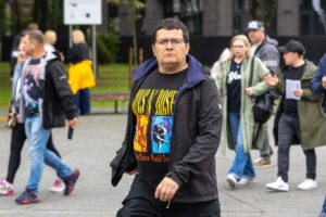 Į „Guns N&#039; Roses“ koncertą plūsta gerbėjai / T. Biliūno / BNS nuotr.