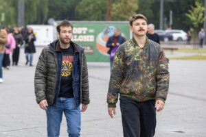 Į „Guns N&#039; Roses“ koncertą plūsta gerbėjai / T. Biliūno / BNS nuotr.