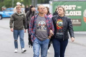 Į „Guns N&#039; Roses“ koncertą plūsta gerbėjai / T. Biliūno / BNS nuotr.