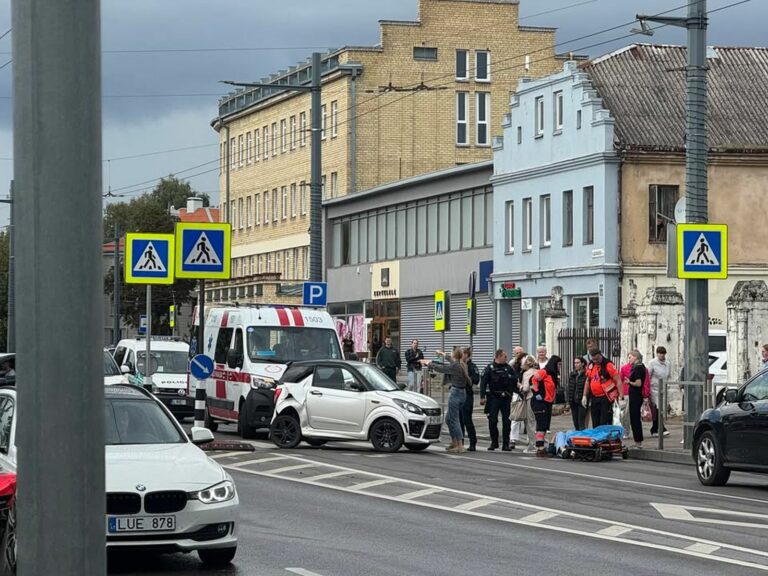 A. Juozapavičiaus prospekto pėsčiųjų perėjoje partrenkta moteris / Skaitytojo nuotr.
