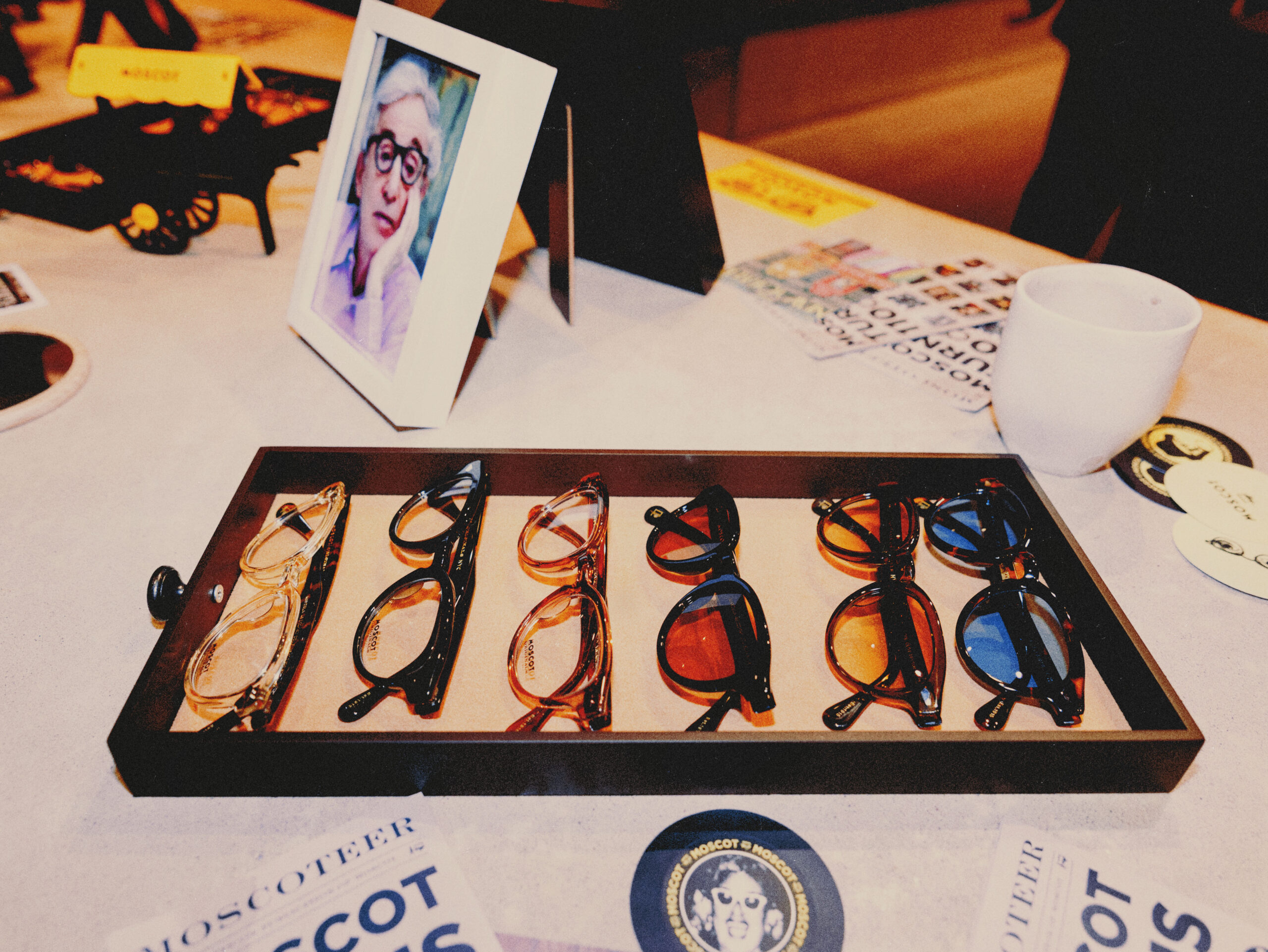 „glasses on“ ir MOSCOT / org. nuotr.