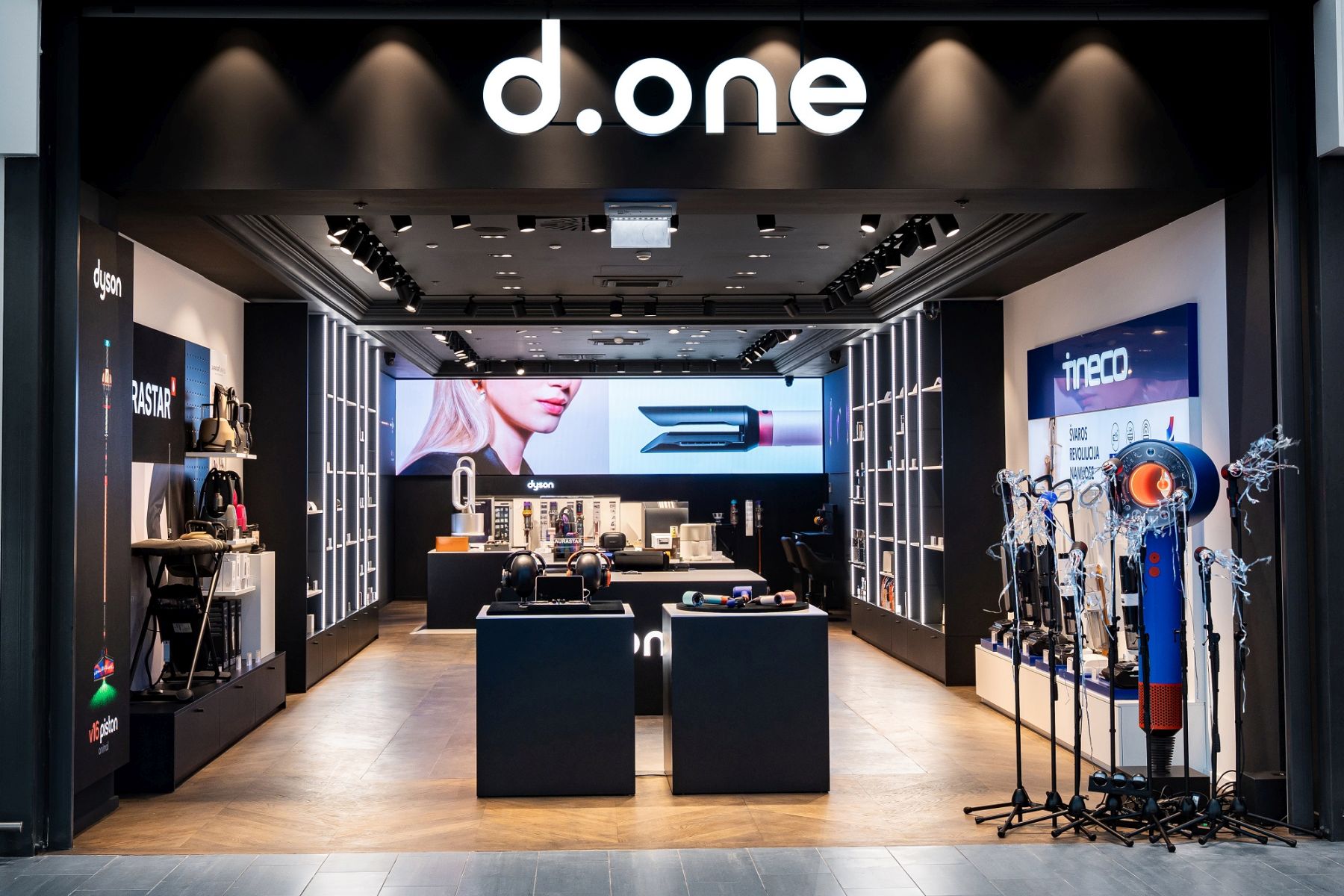 PLC „Mega“ atidarytas pirmasis mieste „d.one“ salonas / Organizatorių nuotr.